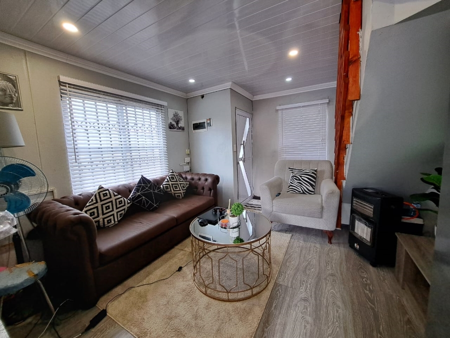 2 Bedroom Property for Sale in Electric City Western Cape